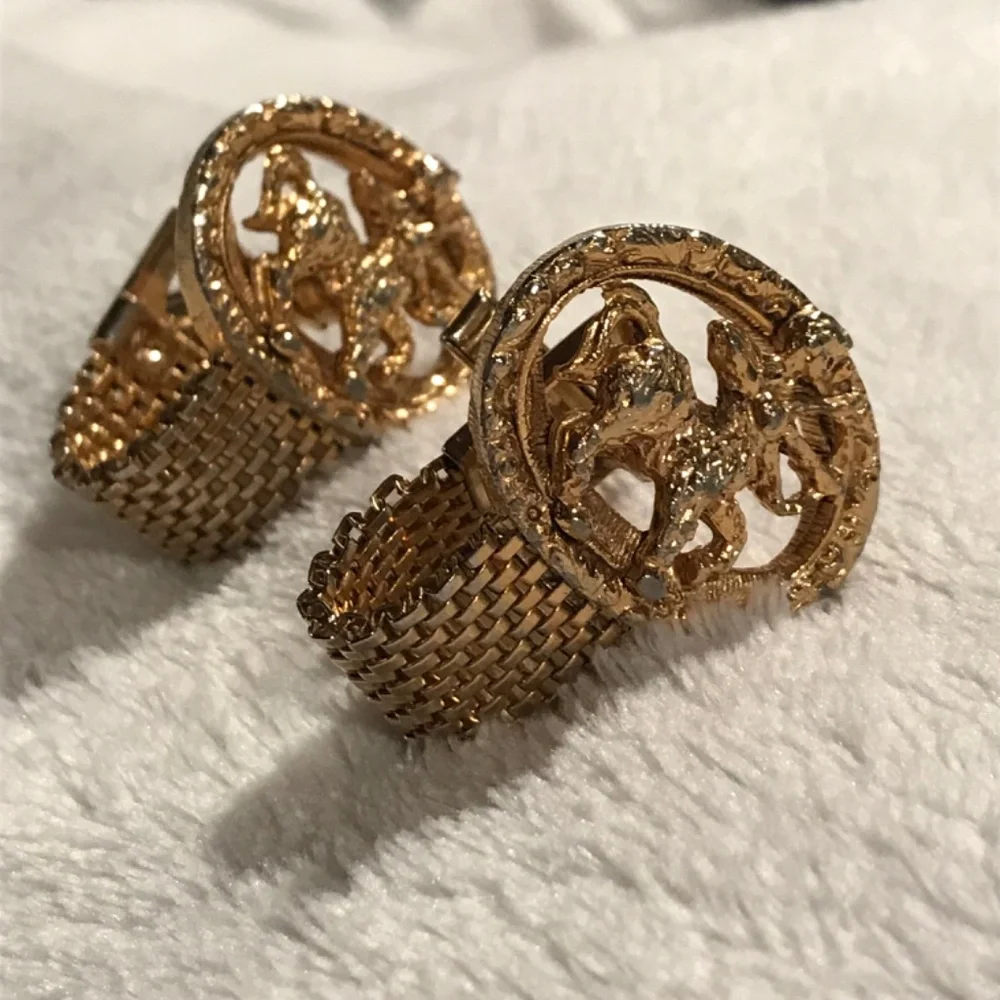 Vintage Sagittarius Men's Gold-toned Zodiac Sign Cufflinks